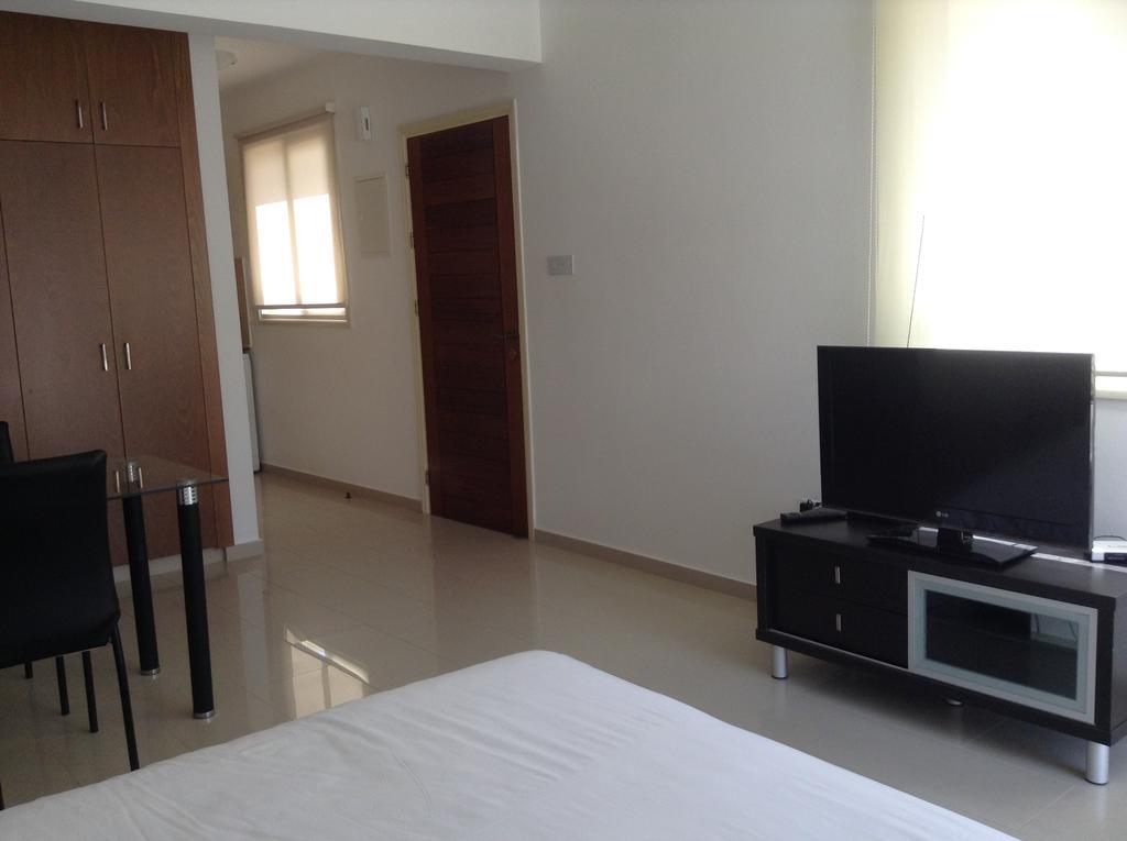 Adriana Holiday Resort Пафос Стая снимка