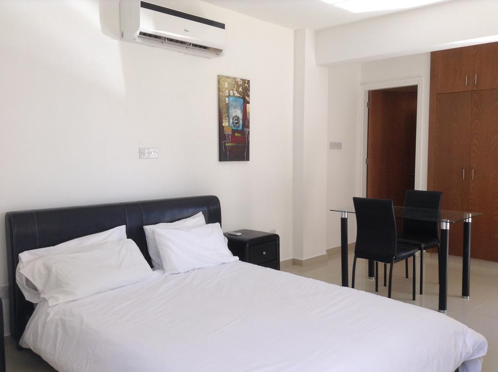 Adriana Holiday Resort Пафос Стая снимка
