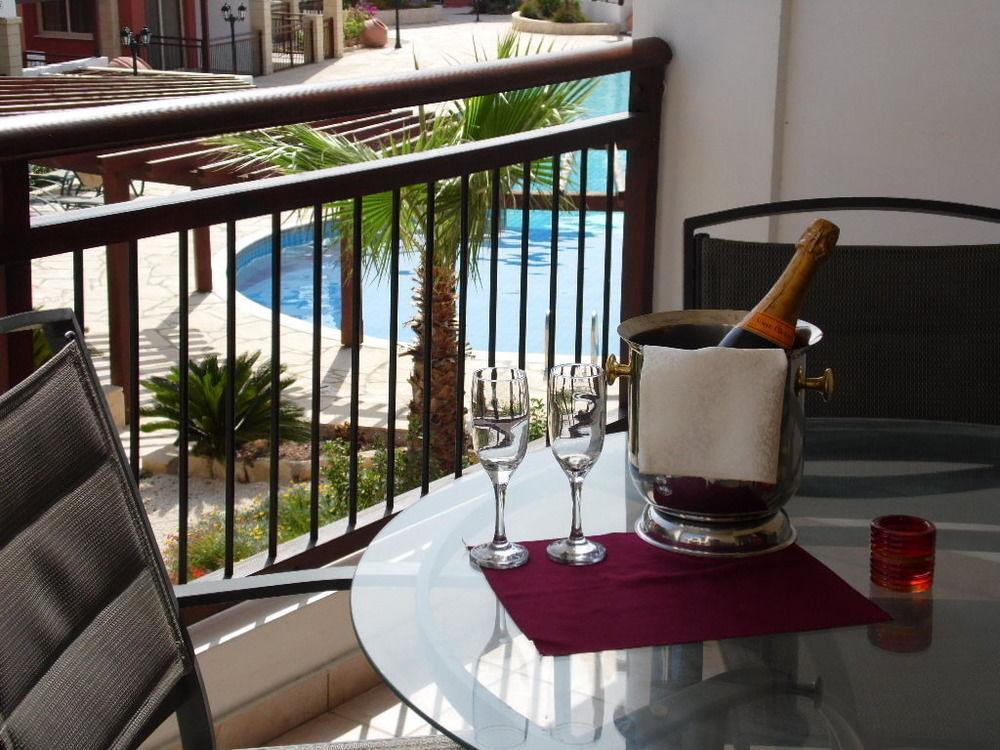 Adriana Holiday Resort Пафос Екстериор снимка