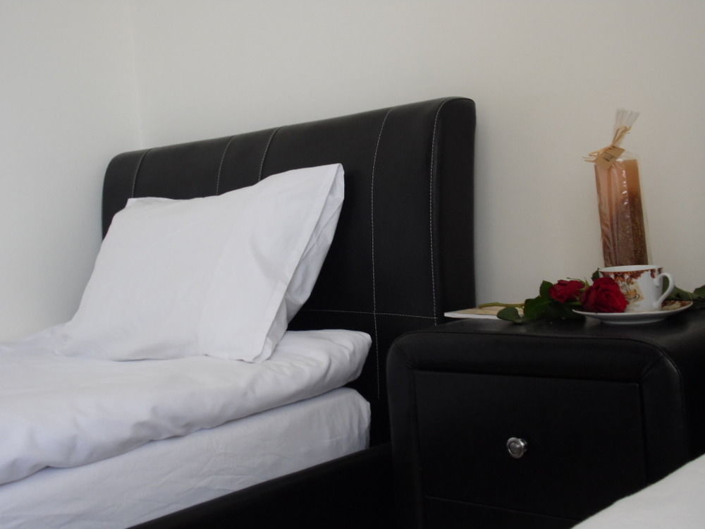 Adriana Holiday Resort Пафос Екстериор снимка