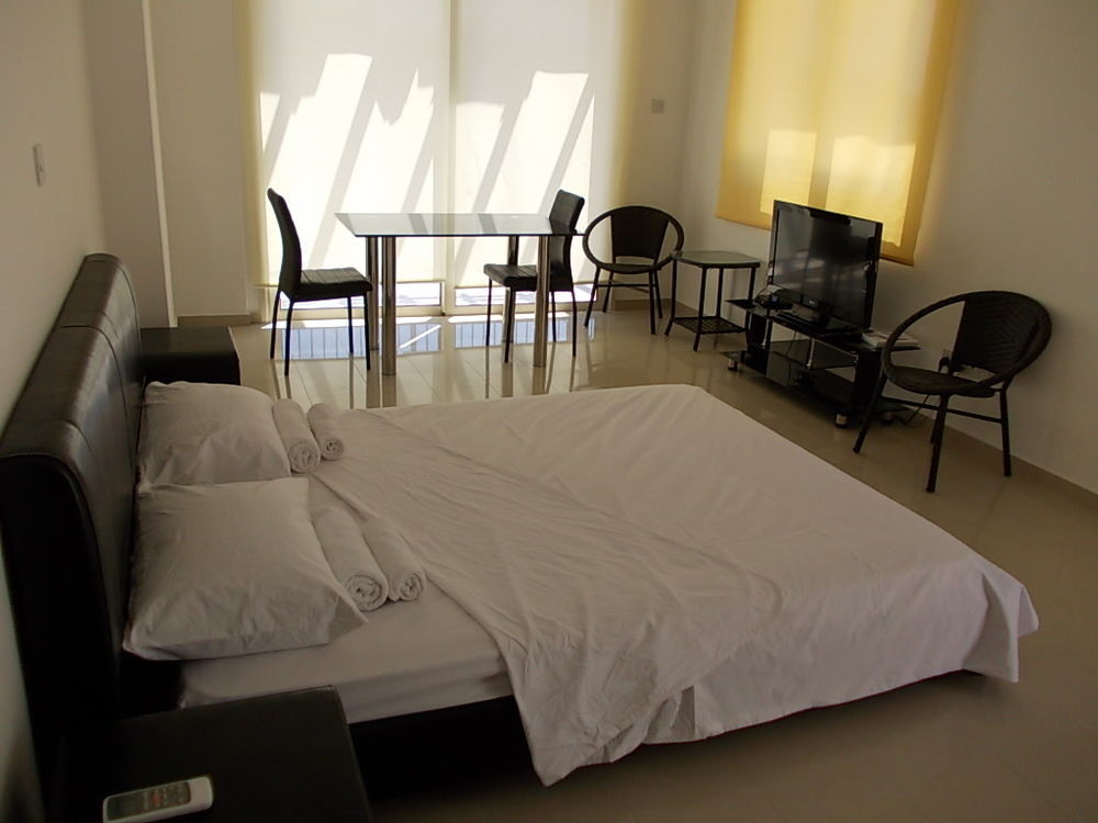 Adriana Holiday Resort Пафос Екстериор снимка